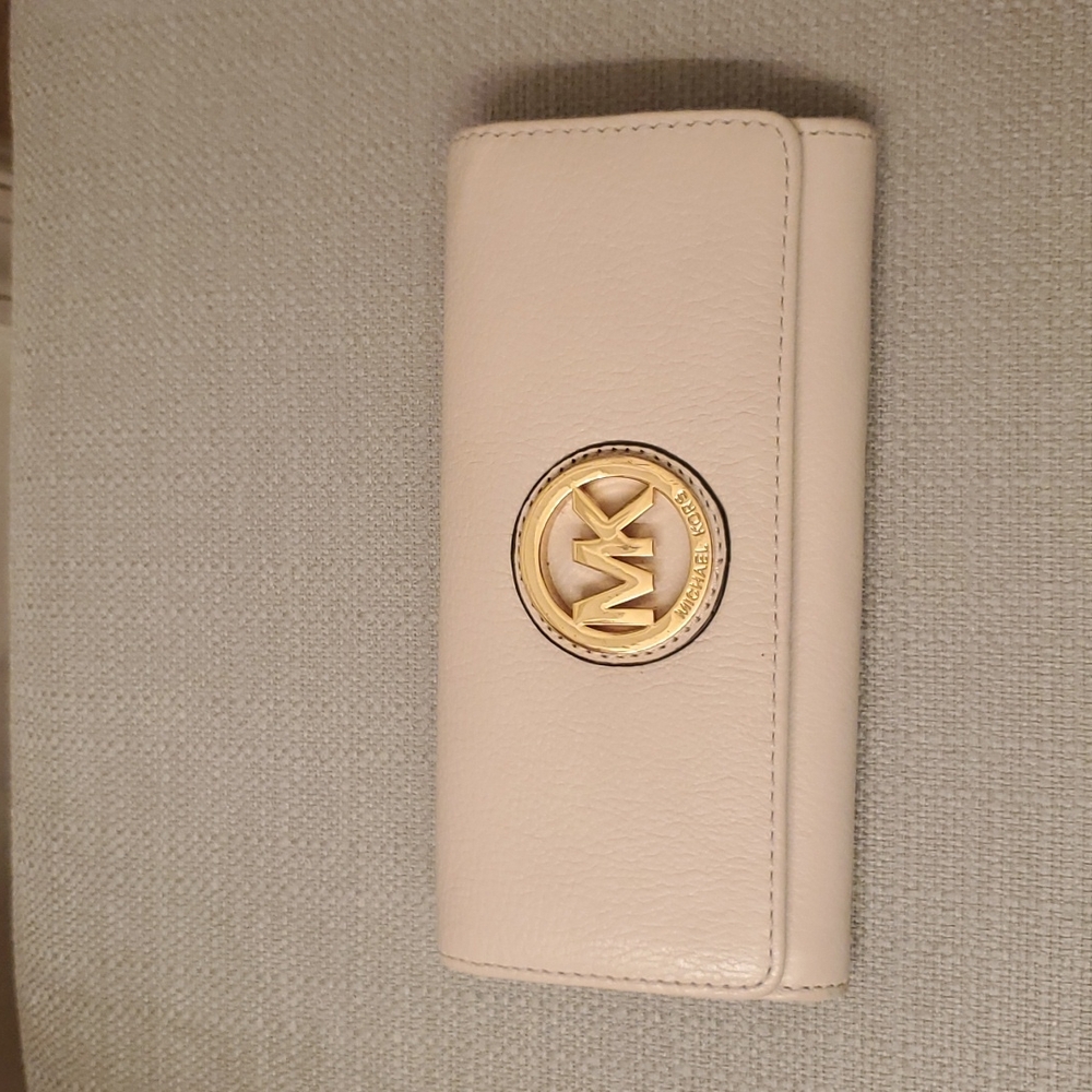Michael Kors Fulten Continental Wallet